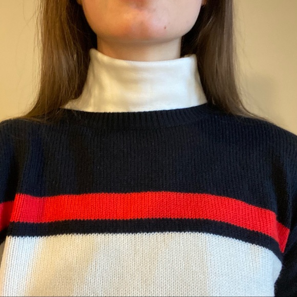 White turtleneck - Picture 6 of 6